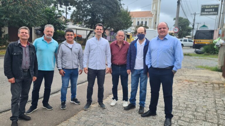 Vereador Leonidas Dias e vice-prefeito Eduardo Pimentel realizam visitas na região