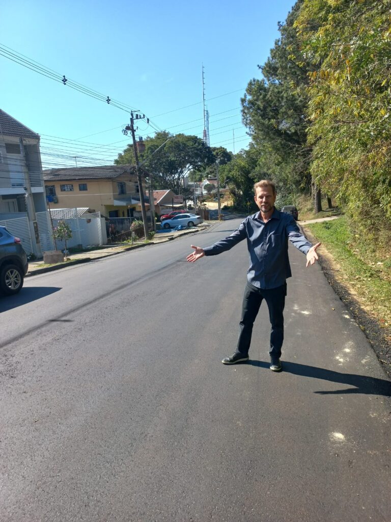 Obras de revitalização de ruas no Abranches e Pilarzinho atendem demandas do Vereador Mauro Ignácio