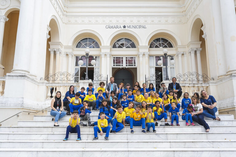 Estudantes visitam a Câmara de Curitiba para projeto de cidadania