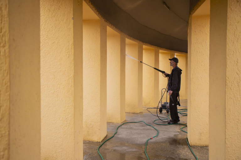 Parques e praças são preparados para receber a montagem dos espetáculos no Natal de Curitiba 2025