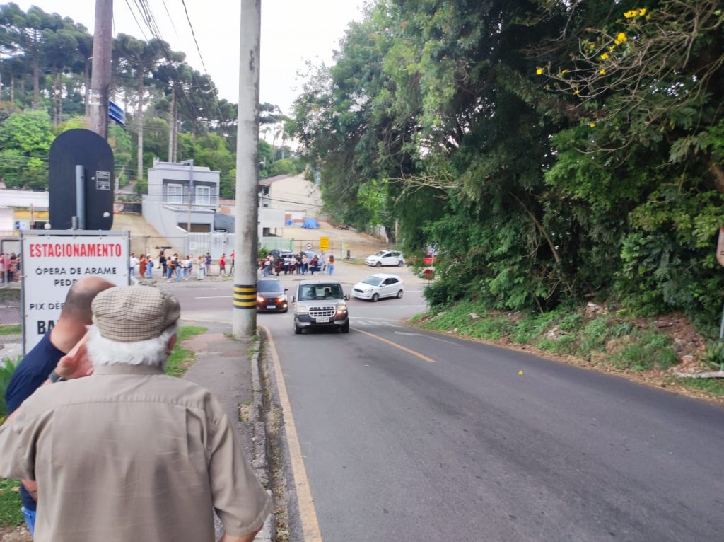 SETRAN realiza vistoria técnica na Rua Antonio Krainiski, no Abranches
