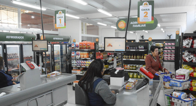 Armazéns da Família de Curitiba têm Semana da Economia especial Black Friday