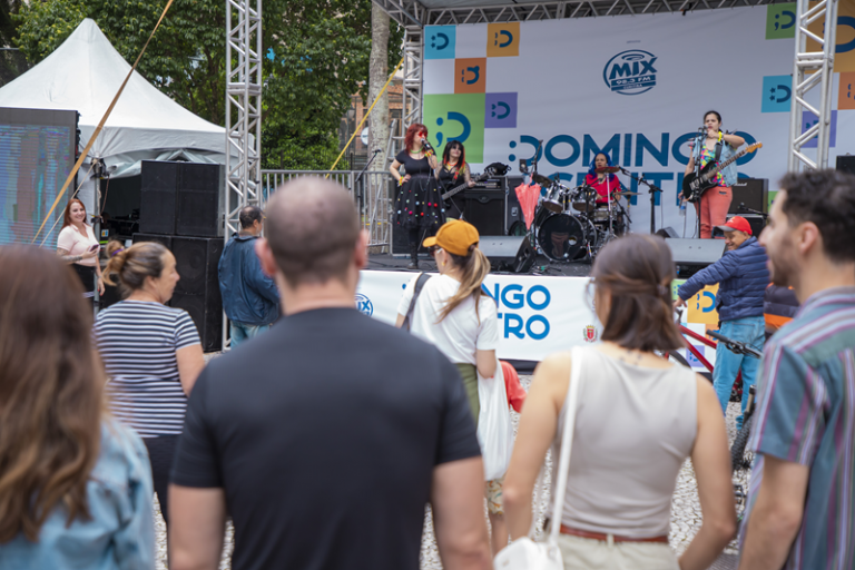 Música ao vivo, adoção de pets e atividades para crianças integram a programação do primeiro Domingo no Centro de 2026