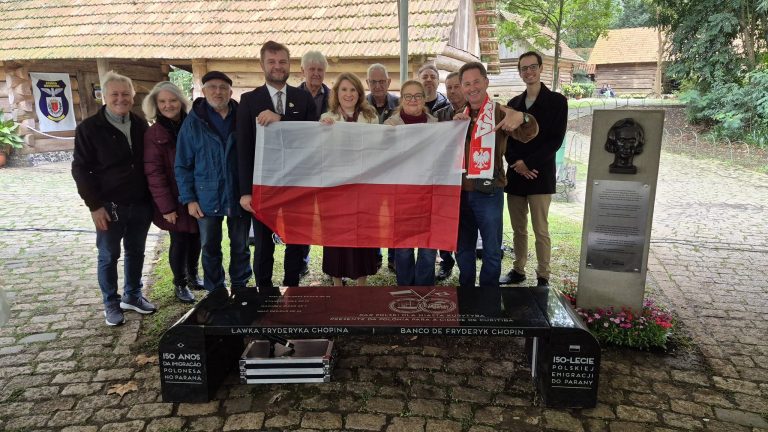 Reinauguração do Banco Musical Polonês Celebra Cultura e Chopin em Curitiba
