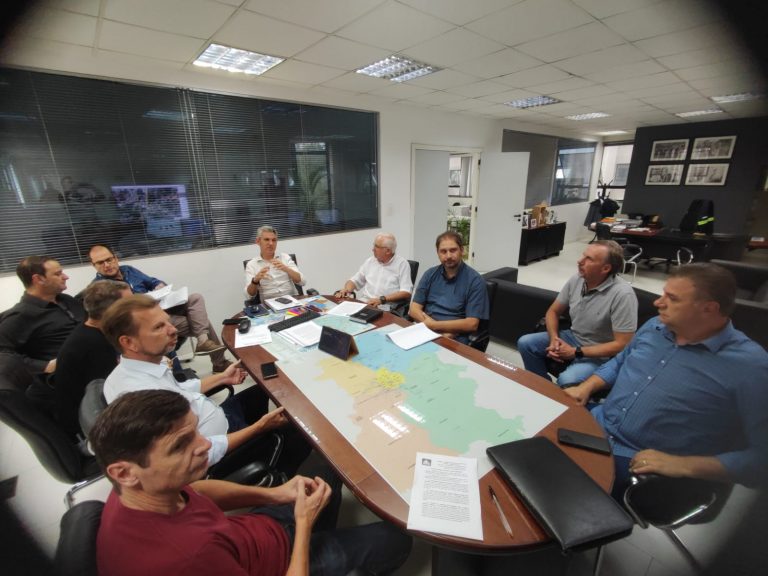 Trânsito intenso na Rodovia dos Minérios preocupa moradores e motoristas